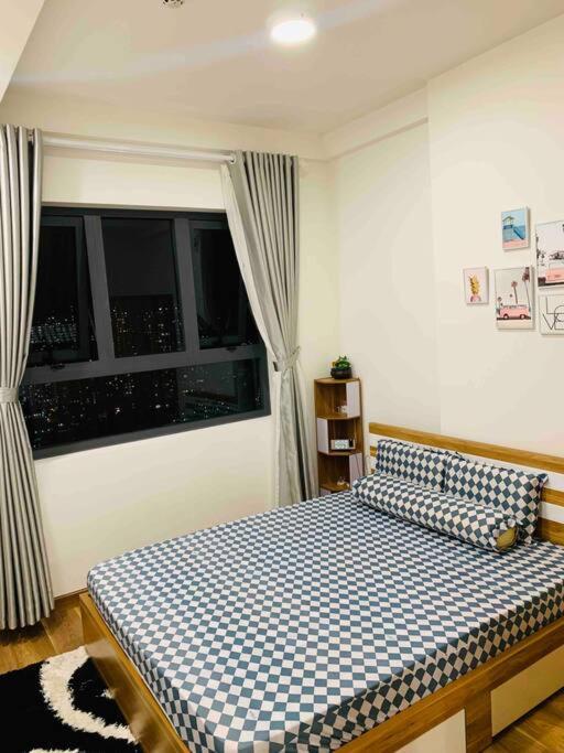 Q7 Riverside 2 Bed W River-view, Netflix & Pool Căn hộ *